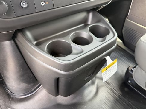New 2026 Chevrolet Express 3500 Extended RWD image 20