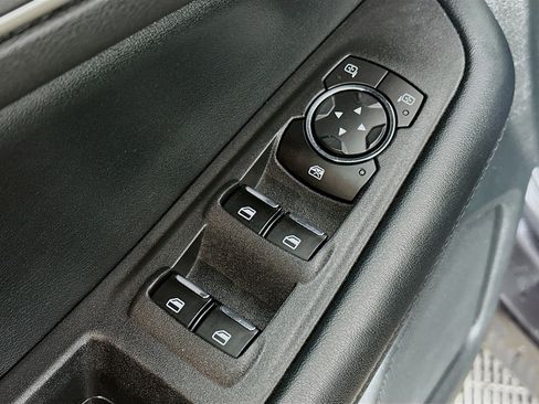 Used 2022 Ford Edge SEL image 17