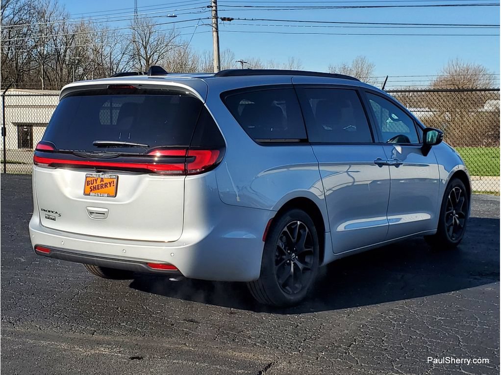 New 2026 Chrysler Pacifica Select w/ S Appearance Package FWD image 11