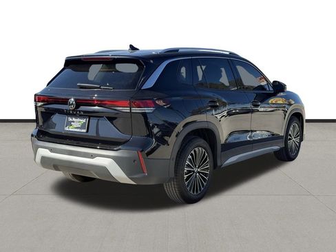 New 2026 Volkswagen Tiguan S FWD image 5