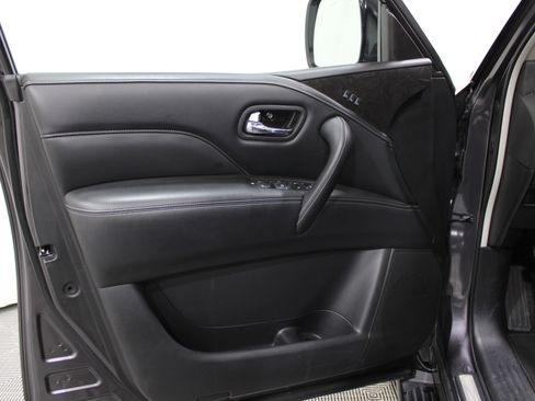 Used 2024 INFINITI QX80 Luxe image 6