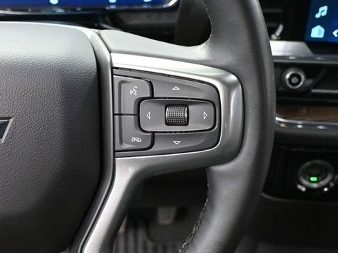 Used 2023 Chevrolet Silverado 1500 LT AWD/4WD image 32