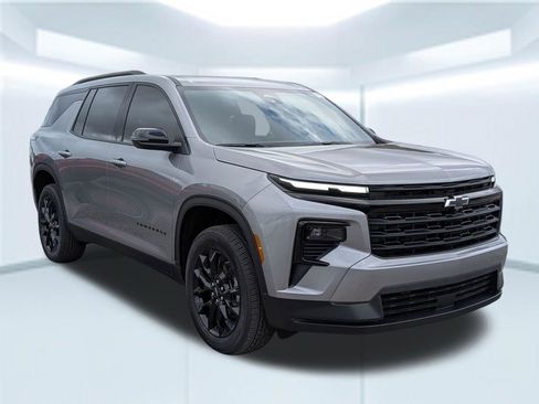New 2026 Chevrolet Traverse LT w/ Midnight/Sport Edition FWD image 8