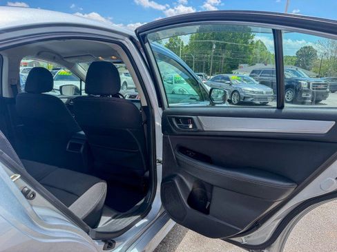 Used 2016 Subaru Legacy 2.5i Premium AWD/4WD image 17