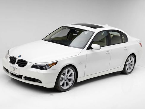 Used 2004 BMW 545i Sedan RWD image 1