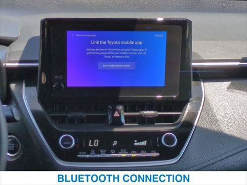Used 2024 Toyota Corolla SE w/ SE Convenience Package FWD image 17