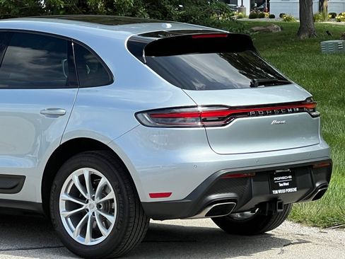 Certified 2026 Porsche Macan AWD/4WD image 9