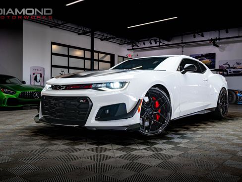 Used 2019 Chevrolet Camaro ZL1 image 23