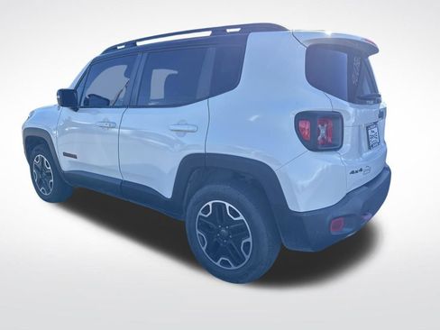 Used 2017 Jeep Renegade Trailhawk w/ Popular Equipment Group AWD/4WD image 3