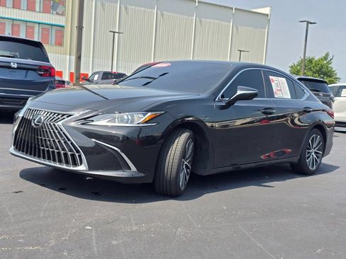 Used 2025 Lexus ES 350 w/ Premium Package FWD image 4