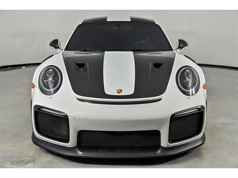 Used 2019 Porsche 911 GT2 RS w/ Weissach Package RWD image 4