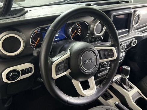 Used 2021 Jeep Wrangler Unlimited Sahara image 21