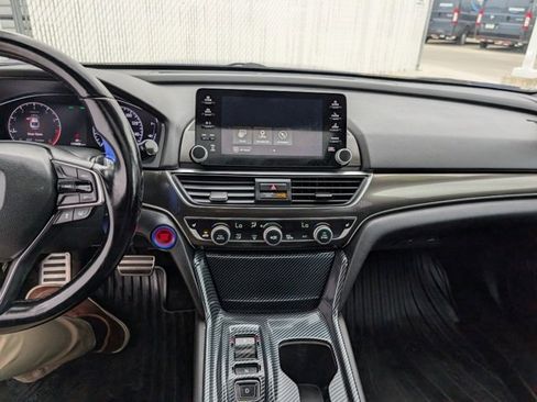 Used 2020 Honda Accord Sport image 4
