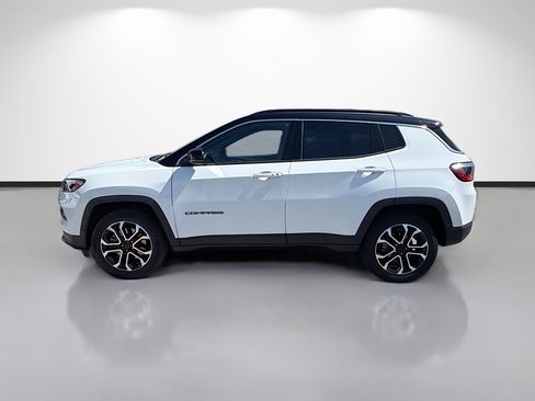 Used 2023 Jeep Compass Limited AWD/4WD image 2