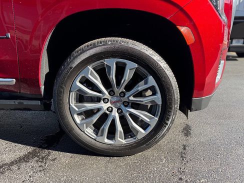 Used 2021 GMC Yukon XL Denali w/ Denali Ultimate Package image 5