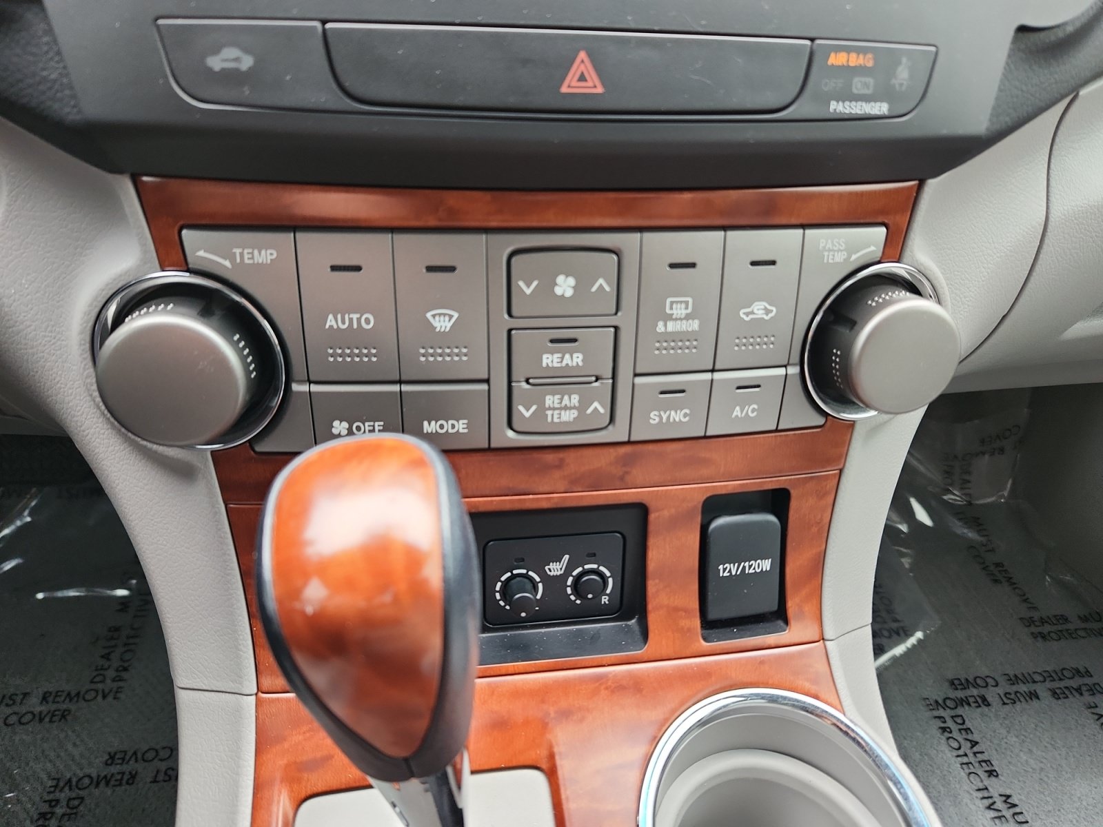 Used 2009 Toyota Highlander Limited w/ Extra Value Pkg 8 AWD/4WD image 12