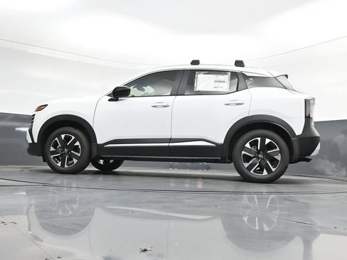 Certified 2026 Nissan Kicks SV w/ Cold Weather Package AWD/4WD image 44