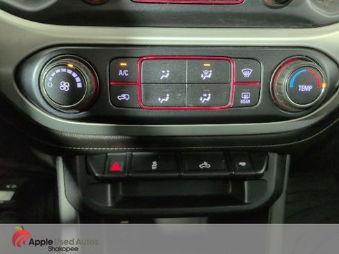 Used 2016 GMC Canyon SLE w/ Trailering Package image 17