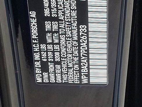 Used 2023 Porsche Cayenne Coupe image 30