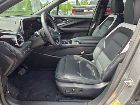 Used 2024 Chevrolet Blazer EV LT AWD/4WD image 3