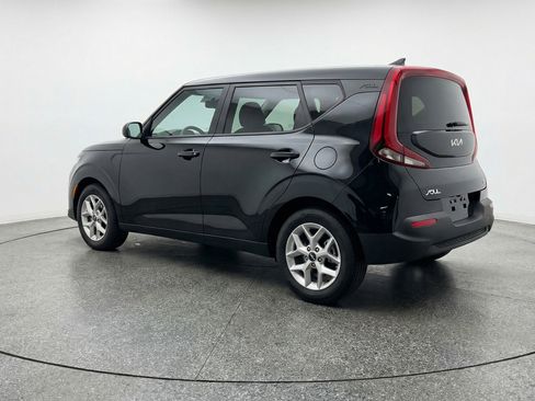 Used 2025 Kia Soul LX w/ LX Technology Package image 6