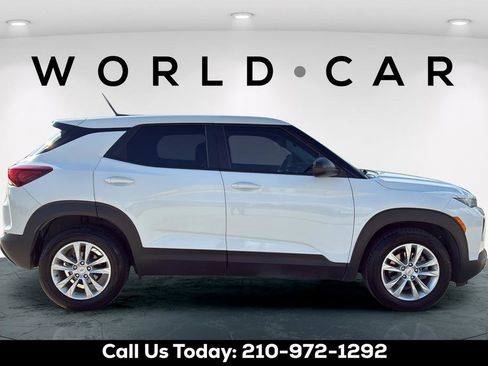 Used 2022 Chevrolet TrailBlazer LS FWD image 15