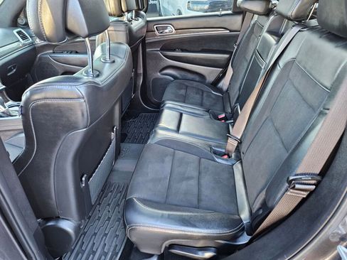 Used 2021 Jeep Grand Cherokee SRT image 18