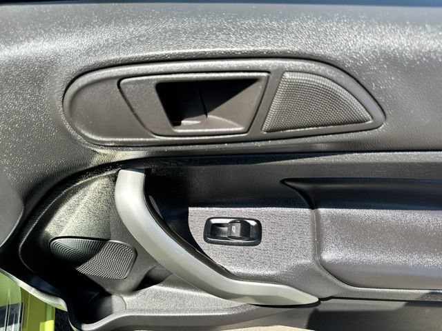 Used 2013 Ford Fiesta Titanium w/ Black Sport Appearance Pkg FWD image 19
