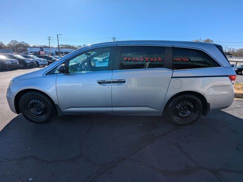 Used 2015 Honda Odyssey LX image 4