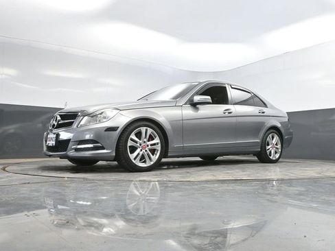 Used 2013 Mercedes-Benz C 300 4MATIC Sedan image 43