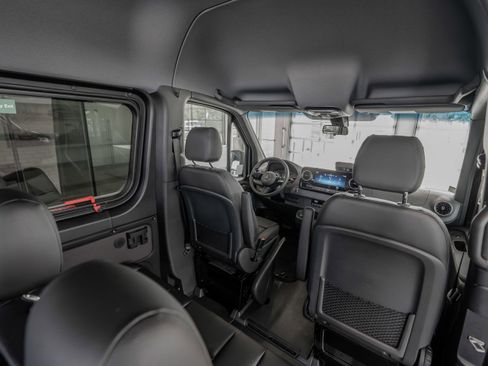 New 2025 Mercedes-Benz Sprinter 2500 image 28