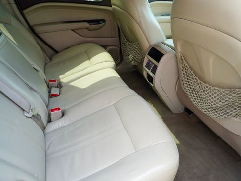 Used 2016 Cadillac SRX Luxury w/ Driver Awareness Package image 21