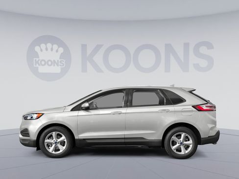 Used 2020 Ford Edge SE image 4