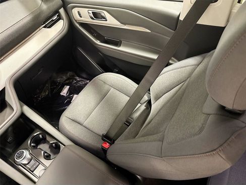 New 2026 Ford Explorer Active image 22