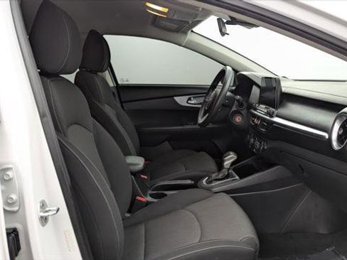 Used 2022 Kia Forte LXS FWD image 21