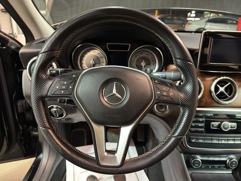 Used 2015 Mercedes-Benz GLA 250 4MATIC image 16