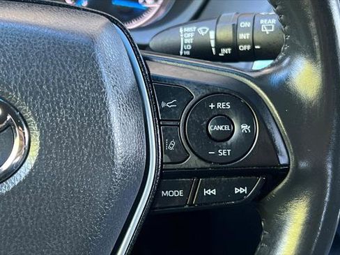 Certified 2022 Toyota Venza XLE AWD/4WD image 27
