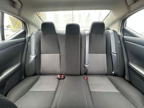 Used 2025 Nissan Sentra SV image 37