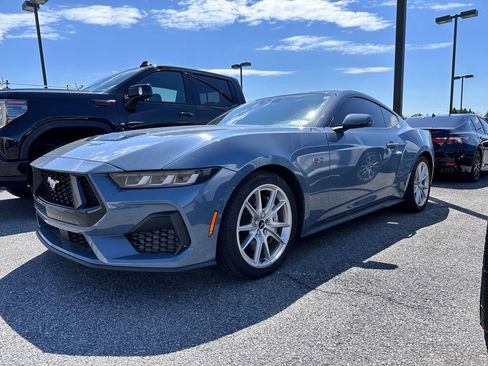 Used 2024 Ford Mustang GT Premium RWD image 2