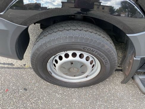 Used 2017 Mercedes-Benz Sprinter 3500 image 35