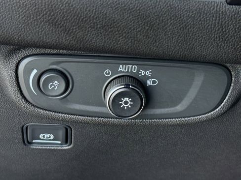 Used 2023 GMC Terrain SLE w/ Driver Convenience Package AWD/4WD image 23
