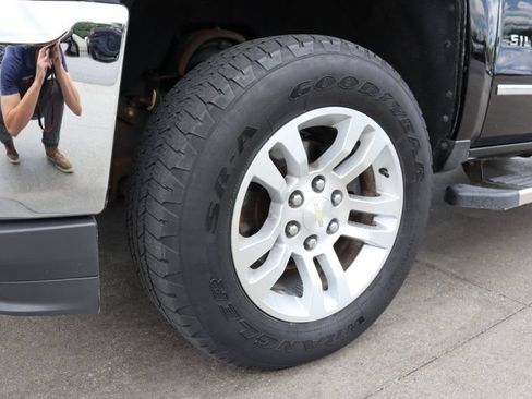 Used 2016 Chevrolet Silverado 1500 LTZ AWD/4WD image 8