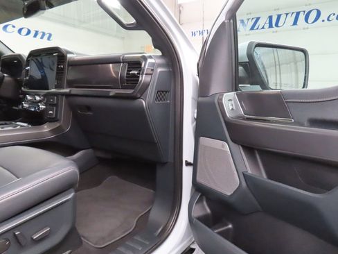 Used 2025 Ford F150 Lariat AWD/4WD image 28