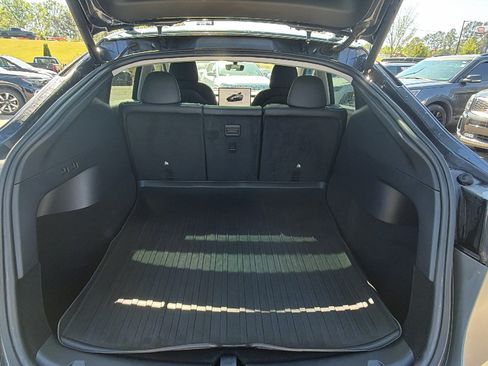 Used 2022 Tesla Model Y Long Range image 13