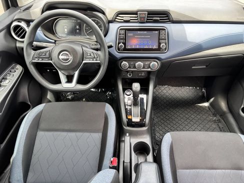 Used 2023 Nissan Versa SV FWD image 12