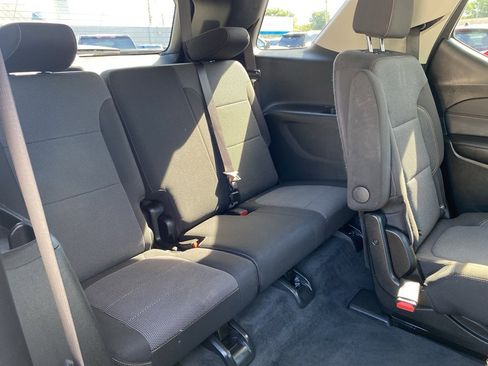 Certified 2020 Chevrolet Traverse LT w/ Driver Confidence II Package image 15
