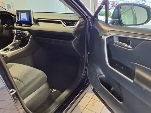 Used 2025 Toyota RAV4 XLE AWD/4WD image 24