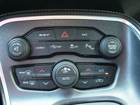 Used 2015 Dodge Challenger SRT w/ Technology Group image 20