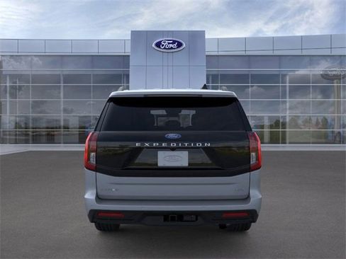 New 2025 Ford Expedition Max Active image 5