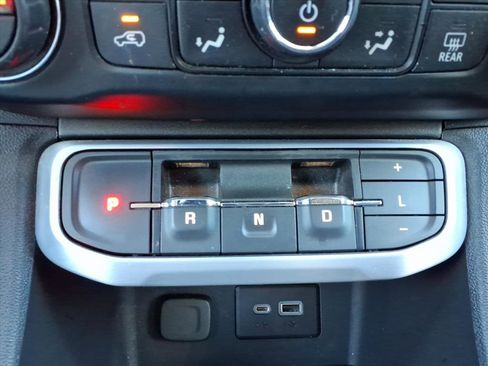 Used 2021 GMC Acadia SLE w/ Driver Convenience Package image 23